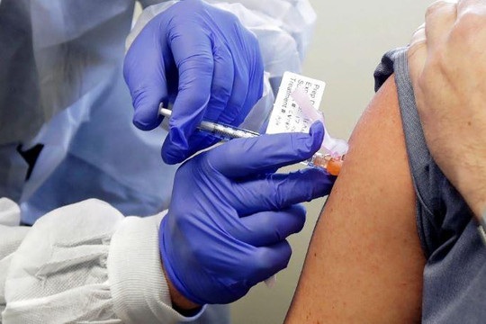 Mỹ chi gần 1 tỉ USD để điều chế vắc xin ngừa COVID-19