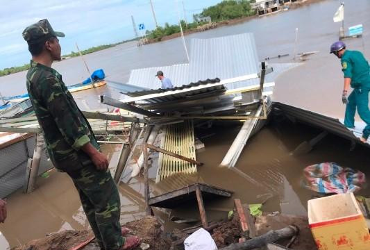 Cà Mau: Liên tiếp xảy ra sạt lở bờ sông, thiệt hại hàng trăm triệu đồng