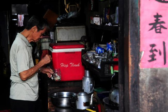 Quán cà phê vợt nổi tiếng hơn nửa thế kỷ ở Sài Gòn