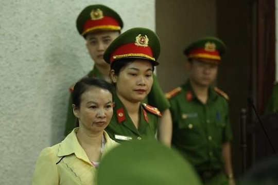 Hoãn phiên phúc thẩm xét xử mẹ nữ sinh giao gà Điện Biên