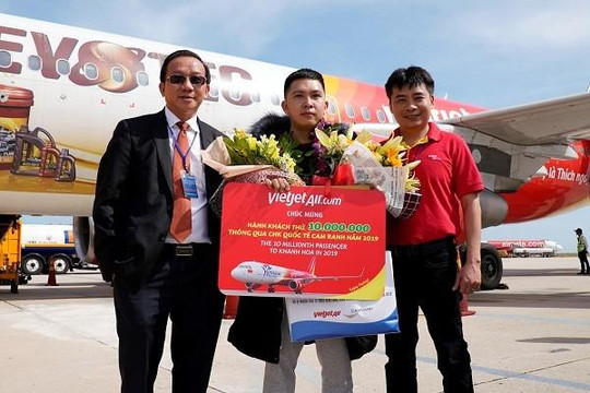 Vietjet cùng Khánh Hòa chào đón vị khách thứ 10 triệu của năm 2019