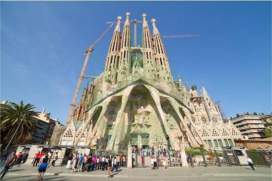 Kinh nghiệm du lịch Tây Ban Nha: 10 trải nghiệm miễn phí ở Barcelona
