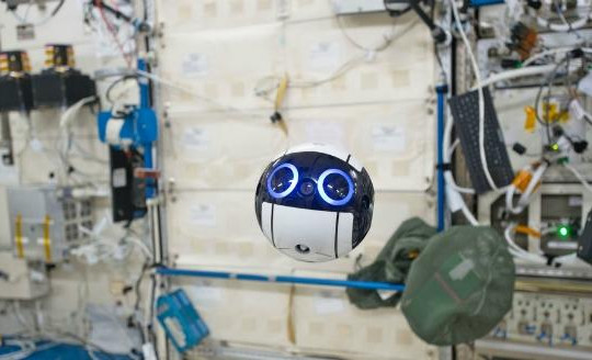 Xuất hiện robot chụp ảnh tự hành trên trạm không gian ISS