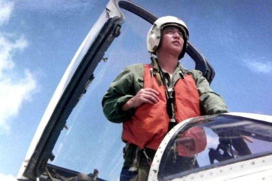 Tai nạn phi cơ năm 2001 khiến Trung Quốc quyết hiện đại hóa quân đội
