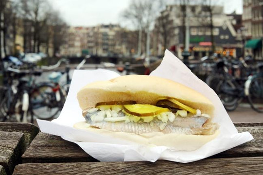9 món ăn nhất định phải thử khi du lịch trên đường phố Amsterdam, Hà Lan