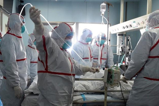 Hơn 1.000 người chết, Trung Quốc bắt đầu thử nghiệm trên chuột vắcxin ngừa coronavirus