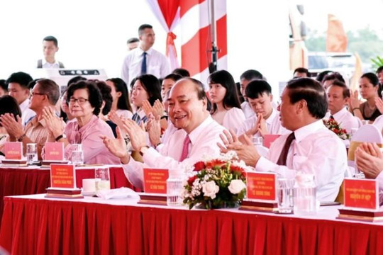 Thủ tướng bấm nút khởi công dự án tỷ đô công viên chủ đề VinWonders Vũ Yên