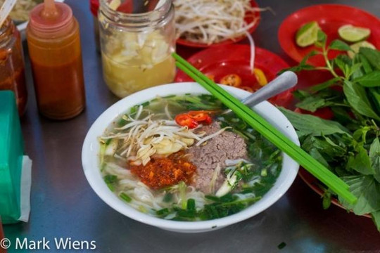 10 món ăn ngon ở Sài Gòn khiến du khách Tây 'phải lòng'