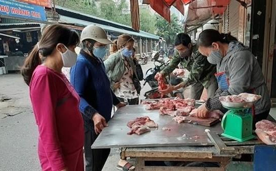 Bộ Công thương đang tìm hiểu nguyên nhân khiến giá thịt lợn tăng bất thường