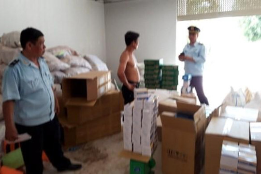 An Giang: Tịch thu 25.000 chiếc khẩu trang y tế xuất lậu sang Campuchia