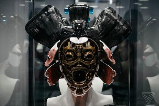 Những bí mật đằng sau tạo hình robot geisha trong phim mới của Scarlett Johansson