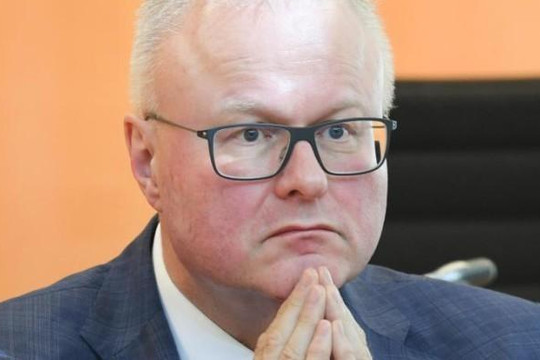 Đức: Bộ trưởng tài chính bang Hesse tự sát có liên quan tới COVID-19