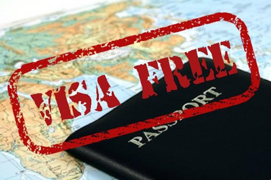Tạm dừng miễn thị thực cho công dân Hàn Quốc: VNA miễn phí đổi vé cho hành khách xứ kim chi