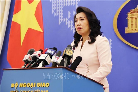 Việt Nam phản đối Trung Quốc điều máy bay ném bom ra quần đảo Hoàng Sa