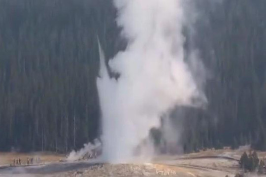 Mạch nước phun ở Yellowstone hoạt động sau hơn 6 năm ngủ yên