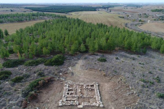 Pháo đài cổ 3.200 năm tuổi được phát hiện ở Israel