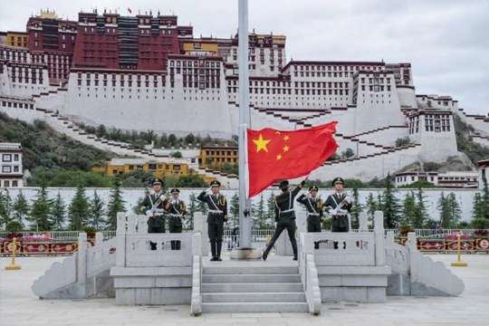 Trung Quốc đầu tư 146 tỉ USD ở Tây Tạng, tăng cường an ninh biên giới
