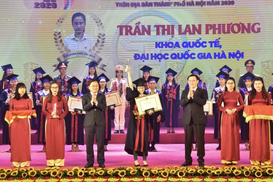 Hà Nội tuyên dương 88 thủ khoa sinh viên năm 2020