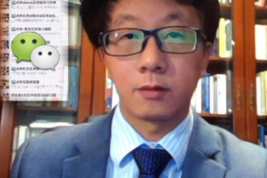 Học giả Trung Quốc nói bị cấm đến Úc sau khi thả biểu tượng cảm xúc vào nhóm WeChat