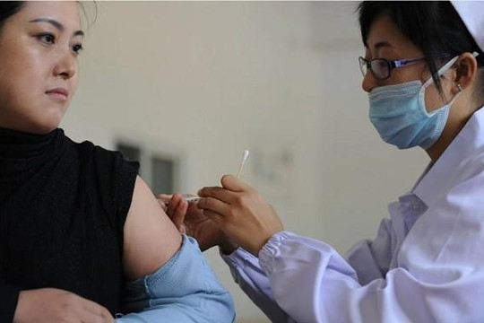 Người dân Trung Quốc không tiêm phòng cúm vì thiếu tin tưởng vắc xin nước nhà