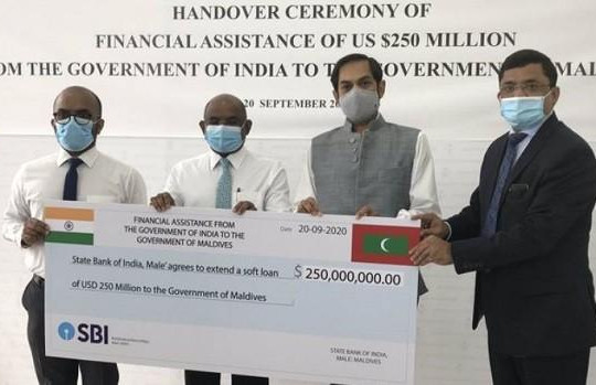 Cạnh tranh với Trung Quốc, Ấn Độ cho Maldives vay 250 triệu USD