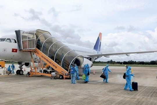 Bay quốc tế mùa dịch: Các chuyến bay phải đáp ứng yêu cầu gì khi hạ cánh tại Việt Nam?
