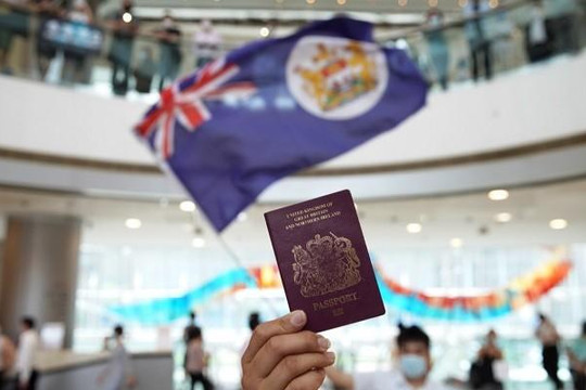 Số người Hồng Kông xin hộ chiếu Anh tăng vọt