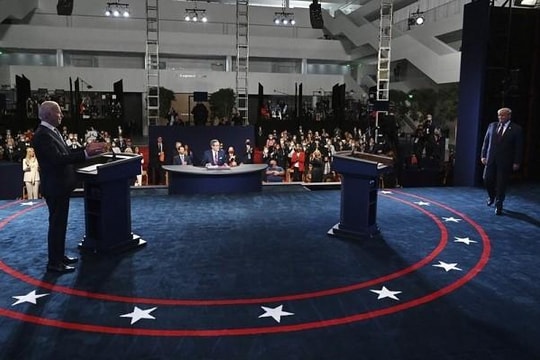 Ông Trump có mặt ở 7 bang trước khi dương tính với COVID-19
