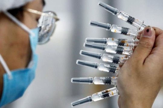 Trung Quốc đàm phán với WHO để sử dụng vắc xin COVID-19 toàn cầu