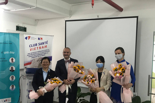 Khởi động sáng kiến Pháp - Việt mang tên "Bác sĩ giải đáp" nhằm chống lại các bệnh hô hấp tại Việt Nam