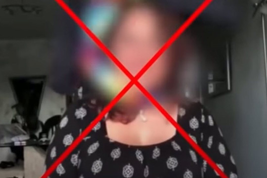 Bé gái thiệt mạng vì học theo trò treo cổ trên YouTube, cơ quan chức năng làm gì để dọn sạch video độc hại?