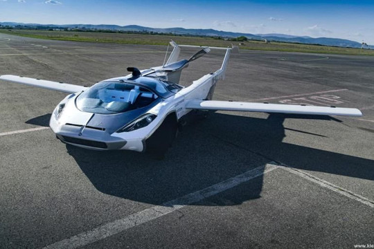 Mẫu ô tô có thể biến thành máy bay trong chưa đầy 3 phút