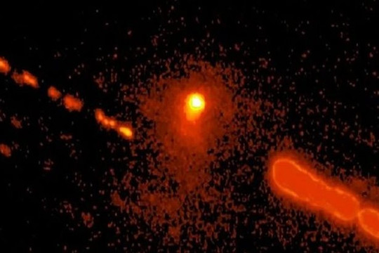 Phát hiện thiên thể có cả đặc điểm của tiểu hành tinh và sao chổi