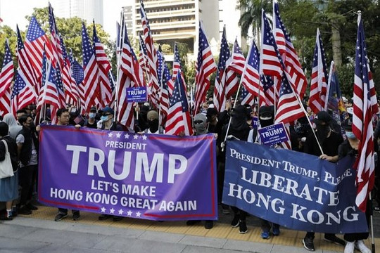 Người biểu tình Hồng Kông mong ông Trump thắng cử