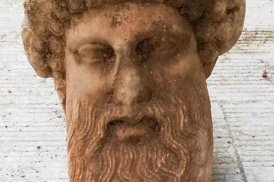 Khai quật tượng thần Hermes 2.400 năm tuổi ở Hy Lạp