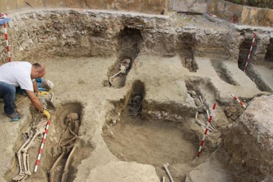 Tìm thấy 400 ngôi mộ 1.000 năm tuổi ở Tây Ban Nha