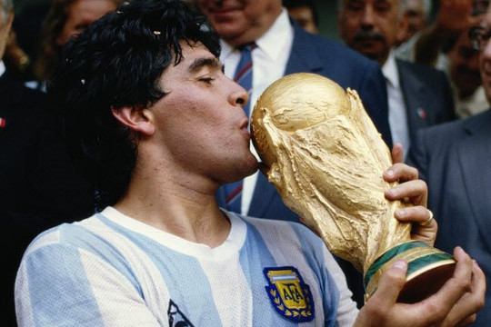 Maradona qua đời, thế giới mất đi một trong những cầu thủ vĩ đại nhất