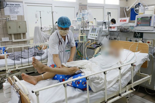Bệnh nhân ngộ độc pate Minh Chay tử vong, lãnh đạo Bệnh viện Bạch Mai nói gì?