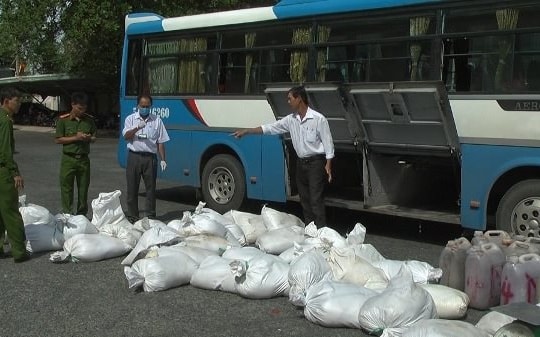 An Giang: Tạm giữ gần 1,7 tấn huyết heo không rõ nguồn gốc