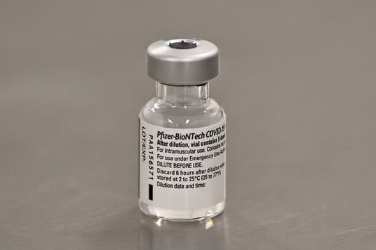 Mỹ: Nam y tá tiêm vắc xin vẫn mắc COVID-19 