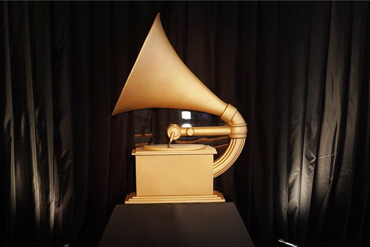 Tạm hoãn lễ trao giải âm nhạc Grammy 2021