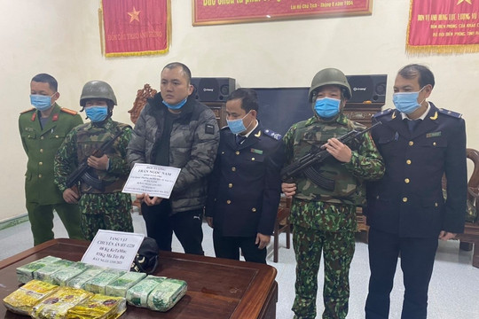 Hà Tĩnh: Bắt đối tượng vận chuyển 11kg ma túy tại khu vực biên giới