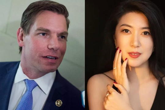Hạ nghị sĩ đảng Dân chủ có quan hệ với người đẹp điệp viên Trung Quốc lại bị bóc mẽ