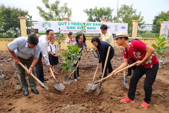 Thủ tướng khen Bến Tre phát động trồng 10 triệu cây xanh