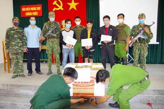 Đồng Tháp: Bắt nhóm người vận chuyển gần 90 kg ma túy từ Campuchia về Việt Nam