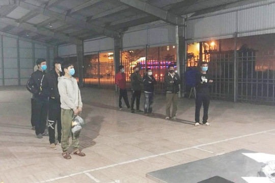 Hà Tĩnh: Phát hiện 9 người nhập cảnh trái phép, trốn cách ly