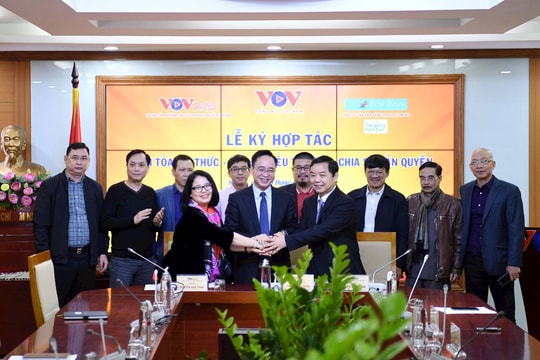 VOV và First News ký kết Hợp tác lan tỏa tri thức - Kết nối yêu thương - Chia sẻ bản quyền