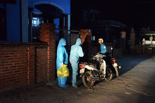 Xuyên đêm truy vết, lấy mẫu ở vùng dịch Đông Triều, Quảng Ninh

