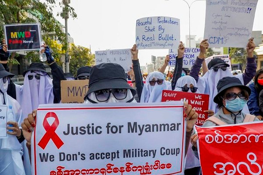 Chính quyền quân sự Myanmar ân xá 23.000 tù nhân, Mỹ công bố vòng trừng phạt đầu tiên