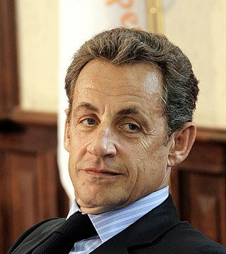Cựu Tổng thống Pháp Sarkozy bị kết án 3 năm tù vì tội tham nhũng